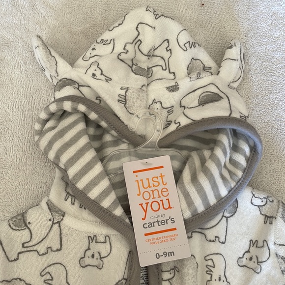 Carter’s just one you. Baby bathrobe 0-9 Months - Picture 4 of 5